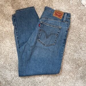 Levi High waisted mom jeans